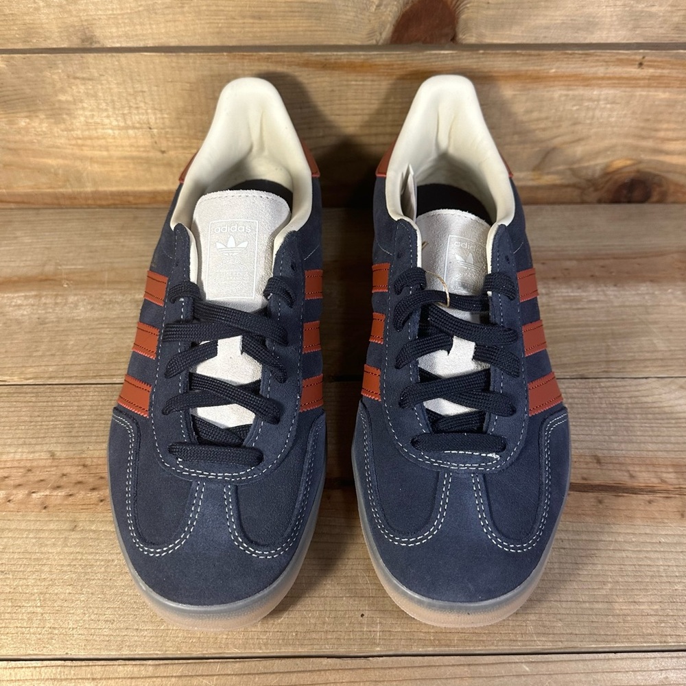 NEW (Multiple Sizes) Adidas Gazelle Indoor Legend Ink Preloved Ruby Shoes JH5404 - Picture 3 of 7